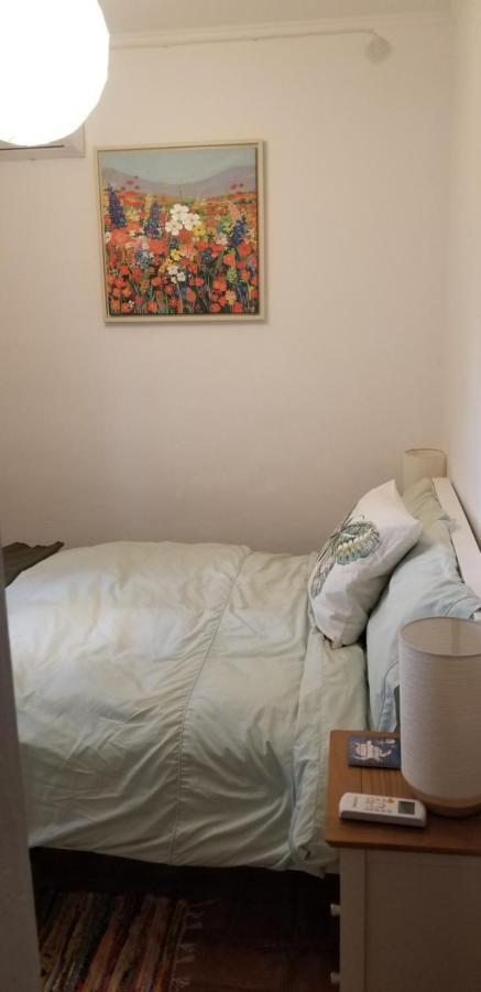 Dorinda Lägenhet Agia Marina  Exteriör bild